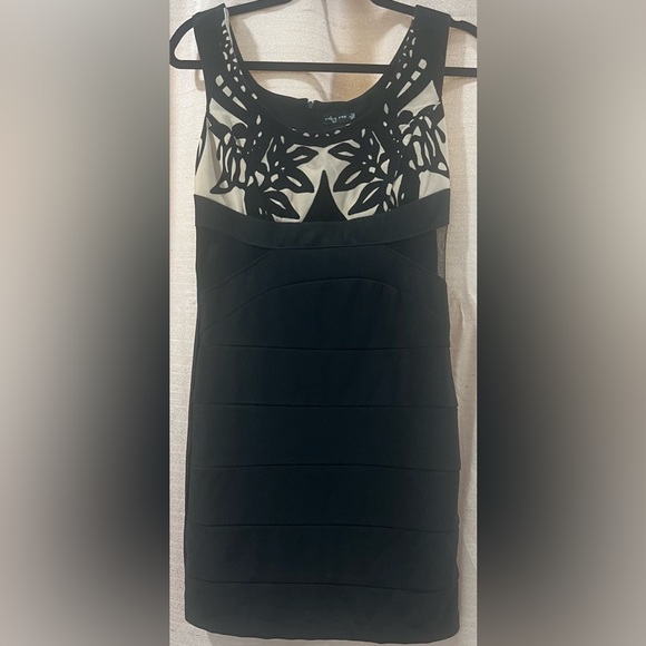 Ruby Rox dress - Picture 2 of 7